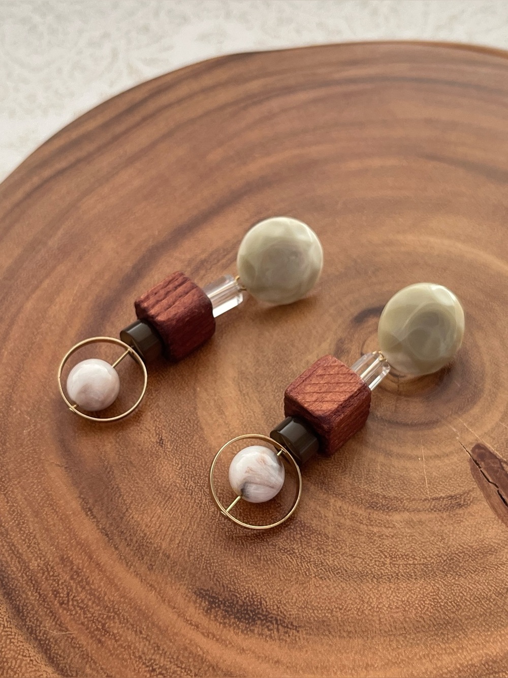 3/$40 🇯🇵 EUC LOWRYS FARM Statement Earrings
